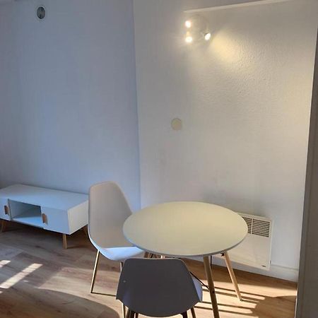 Ferienwohnung Domene Studio Terrasse Parking Exterior foto